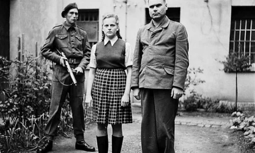 Rolul femeilor germane în crimele Holocaustului jpeg