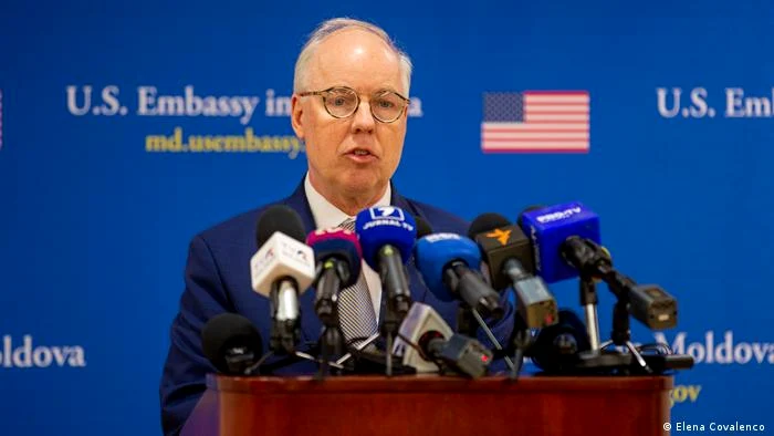 Ambasadorul SUA la Chişinău, Kent Logsdon