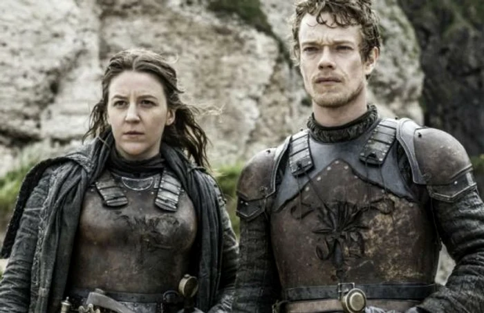 Yara şi Theon Greyjoy interpretaţi de Gemma Whalen şi Alfie Allen în Urzeala tronurilor Foto joyrock comâ