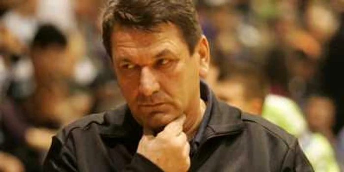 Radu Voina nu ştie ce să mai facă din cauza accidentărilor