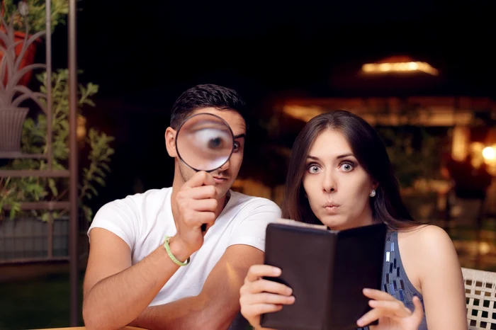 Bărbatul a văzut cât l-a costat vinul din Bali abia după ce a ajuns acasă / foto: Shutterstock