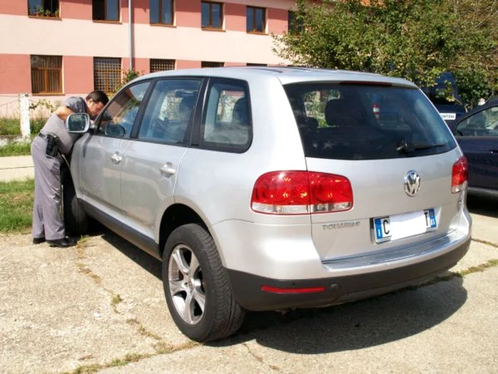 Autoturismul a fost depistat în Vama Porţile de Fier I