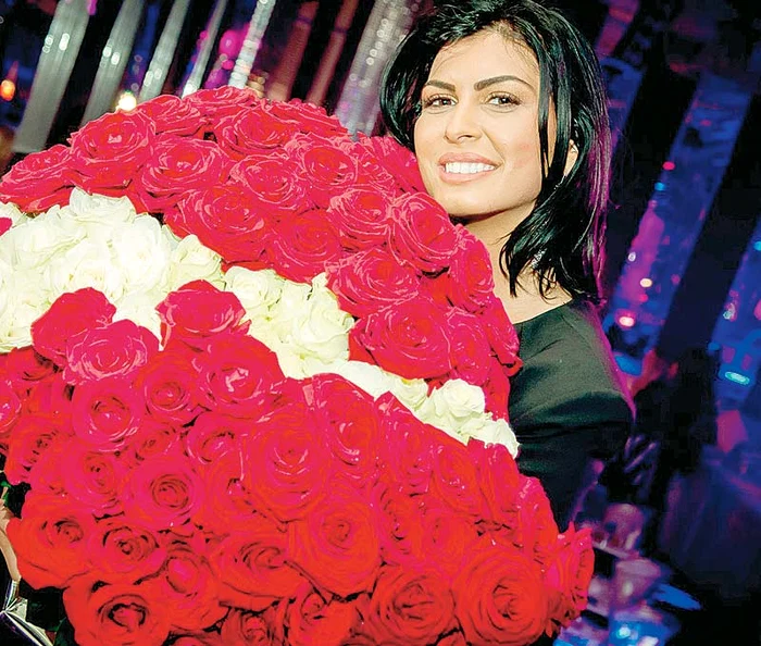 
    Mădălina Pamfile  s-a distrat cu fetele  până dimineaţa (Fotografii: Bellagio)  