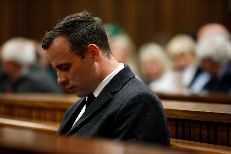 Fostul campion paralimpic Oscar Pistorius va fi eliberat condiționat vineri. Sportivul este închis de 11 ani după ce și-a ucis partenera de viață