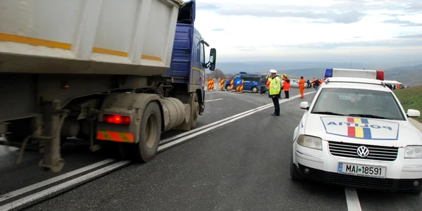 Nu mai putin de nouă transporturi au fost deturnate. Foto; Adevărul