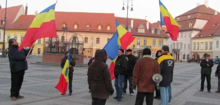 Doar 12 protestatari au ieşit în stradă