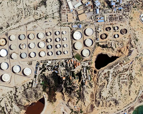 Terminal de export de petrol pe Insula Kharg FOTO shutterstock jpg