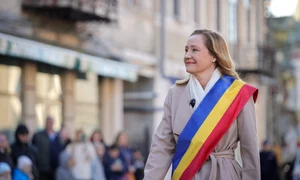 Elena Lasconi primarul Campulungului   Foto Facebook ELena Lasconi jpg