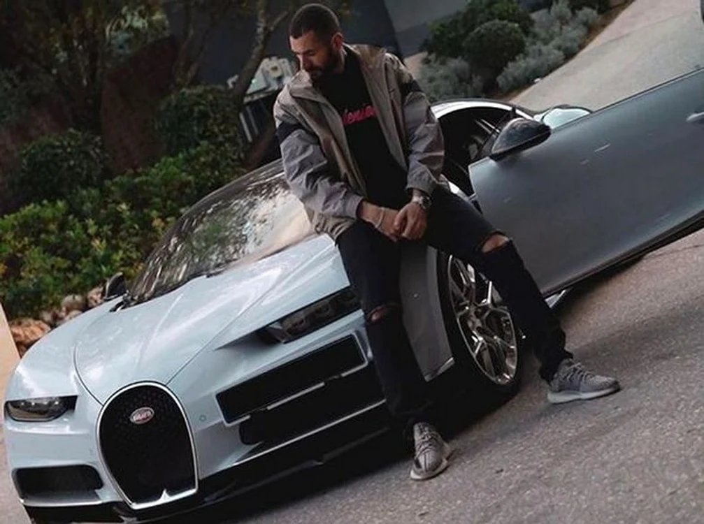 Karim Benzema le-a prezentat fanilor noua sa achizițieFOTO: Instagram