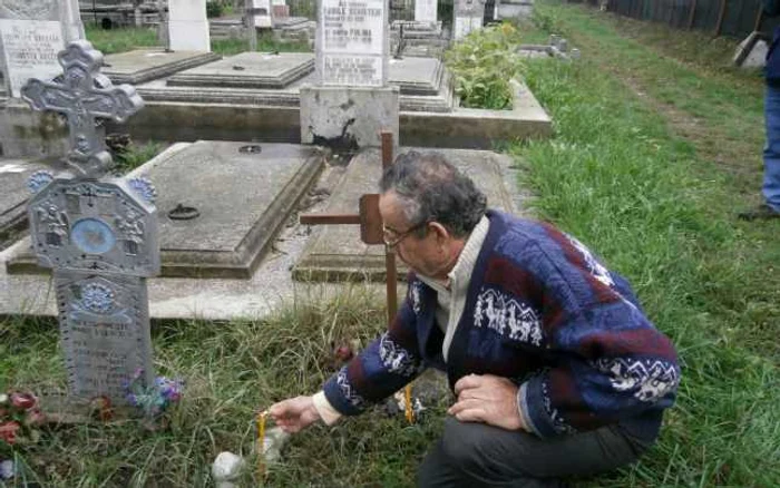 În acest loc se presupune că este înmormântată mama lui Constantin Brâncuşi FOTO Alin Ion