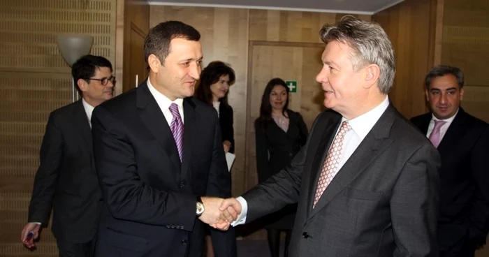 La Bruxelles, premierul s-a întâlnit şi cu Karel De Gucht, comisar european pentru Comerţ