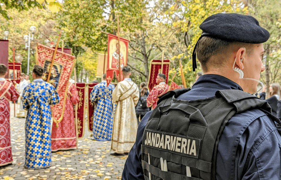  Jandarmii asigură ordinea publică la Catedrala Episcopală din Slobozia, cu ocazia hramului