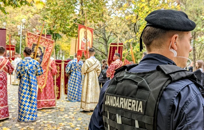 Jandarmii, cu ochii pe manifestările religioase din Slobozia FOTO Facebook Jandarmeria Ialomița