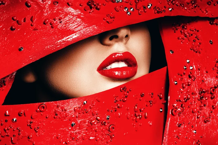 machiaj roșu  foto   Shutterstock jpg