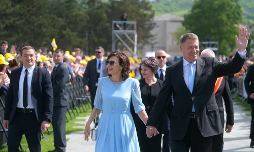 1 klaus iohannis blaj papa francisc in romania 1 jpg jpeg