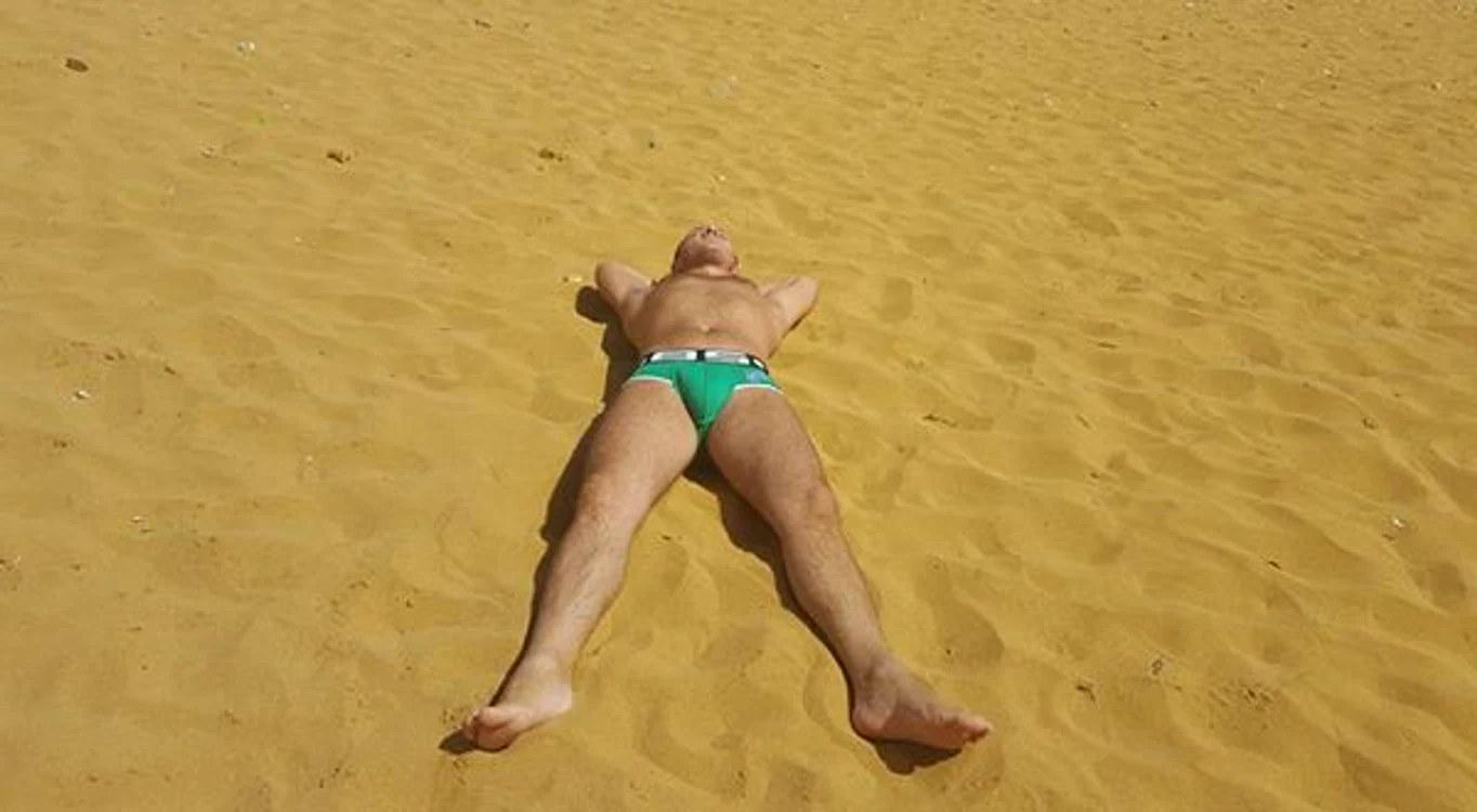 
    Mihai Trăistariu, la plajă în Maltafoto: arhivă personală  