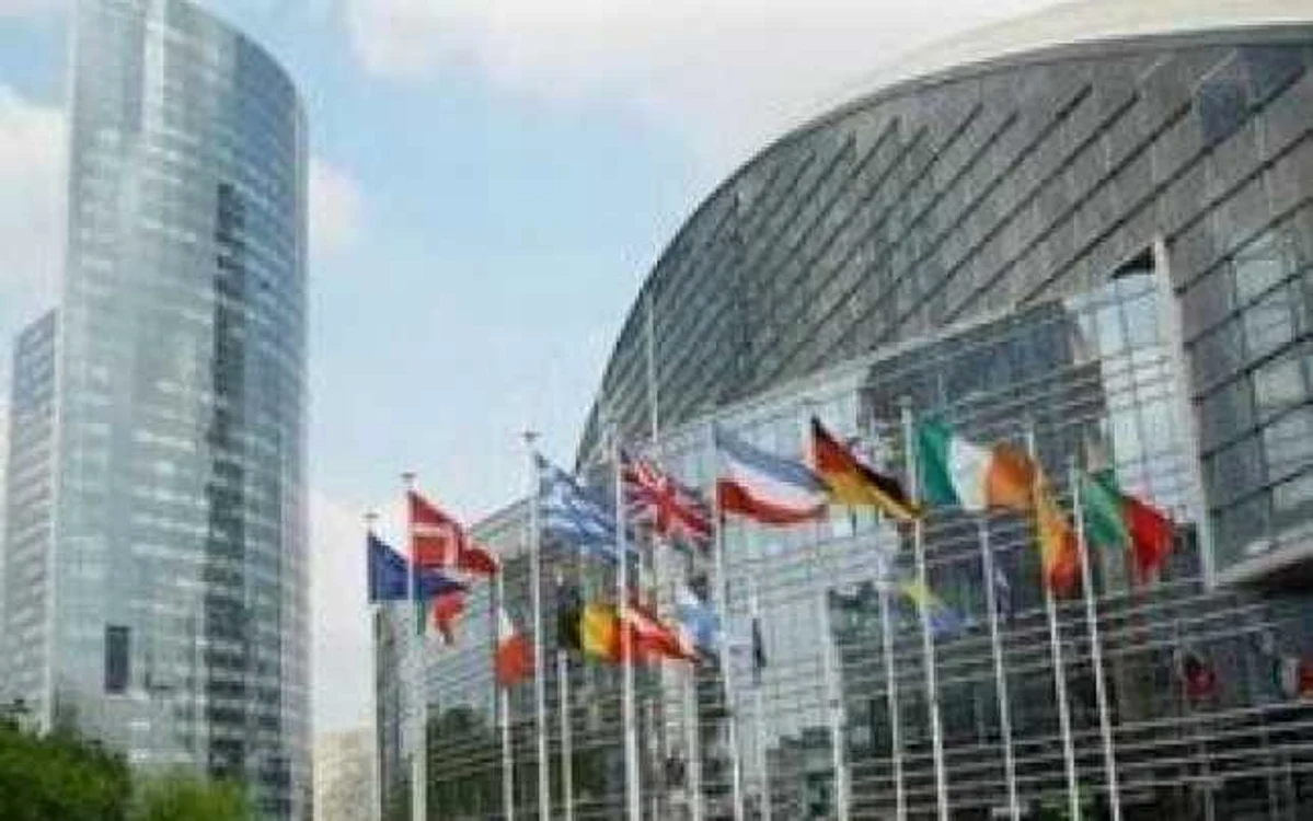 EC: Romania's political instability could prelong economic crisis