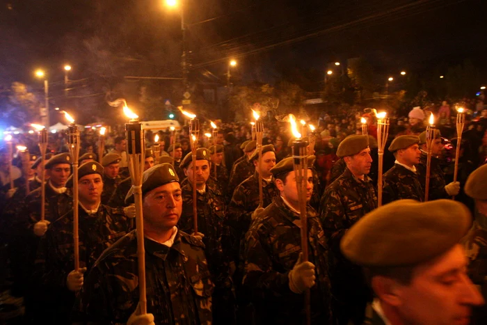 Defilarea cu torţe a fost mereu unul dintre cele mai apreciate momente FOTO Arhivă Adevărul