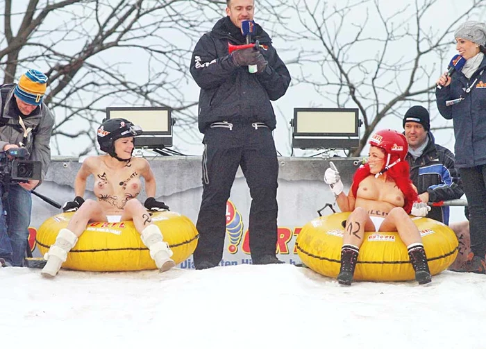 Întrecerea în sânii goi din Cochstedt, Germania, principala atracţie a lunii februarie