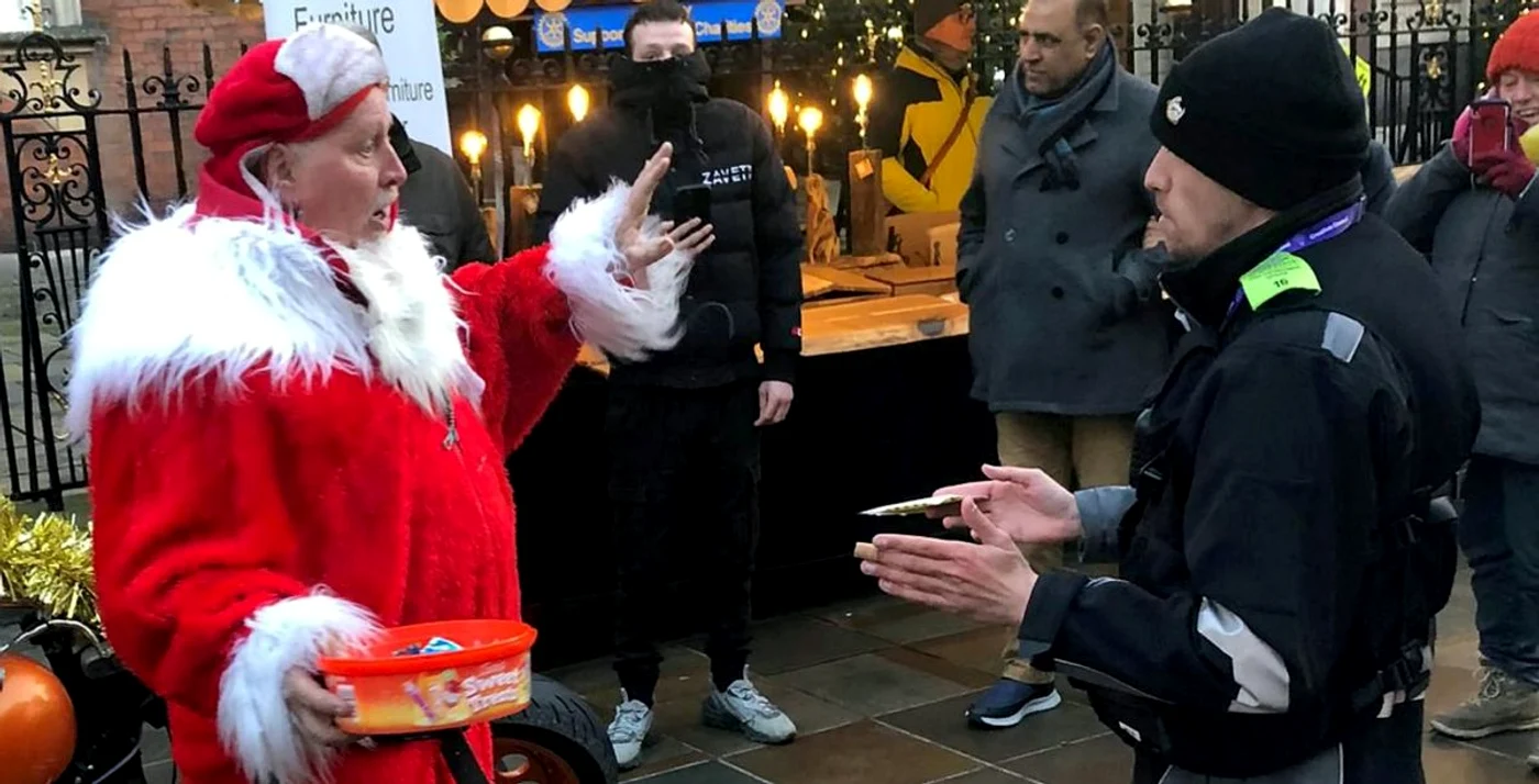 Mick Worrall refuză să plătească amenda de parcare pentru sania sa (foto: Profimedia)