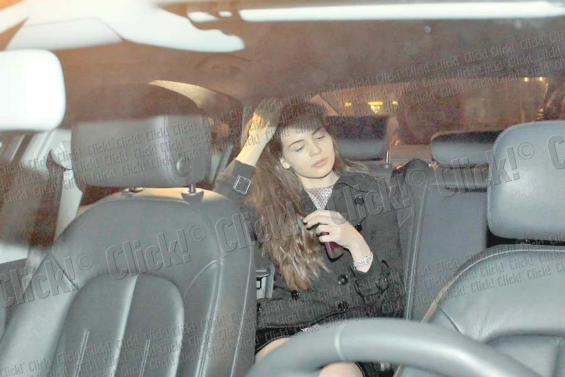 Monica Gabor s-a întors joi  seară din America, dar a  vrut să treacă neobservată (FOTOGRAFII: SORIN PUIU)