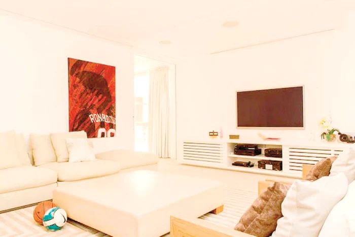 Aşa arată casa  pe care Ronaldinho  a scos-o la închiriere