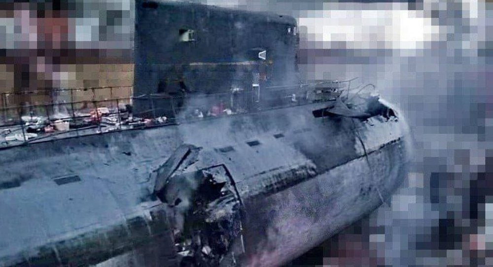 Imagini cu submarinul rusesc distrus de militarii ucraineni la Sevastopol