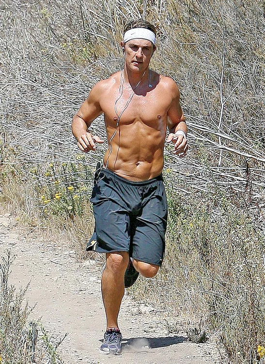 În 2018 era musculos