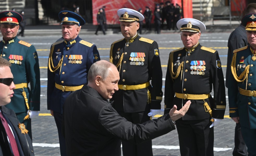Rușii trăiesc ca în perioada sovietică de Ziua Victoriei. 13 milioane de oameni afectați de parada lui Vladimir Putin