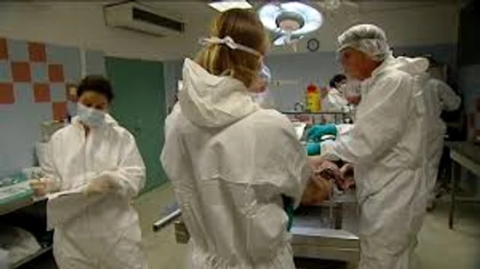 
    O nouă abordare  asupra  autopsiei la sugestia familiei celor decedațiSursa foto: Adevărul.ro  