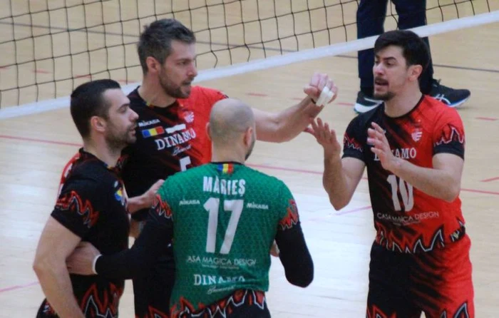 Dinamoviștii sunt deținătorii trofeului Cupei RomânieiFOTO: Doarvolei.ro