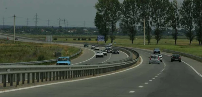 Trafic intens pe Autostrada Soarelui FOTOArhivă Adevărul