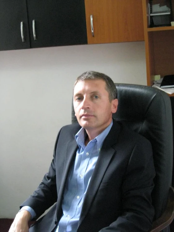 Ioan Petran susţine că a cumpărat telefonul pentru fiica sa, drept cadou de Paşte.