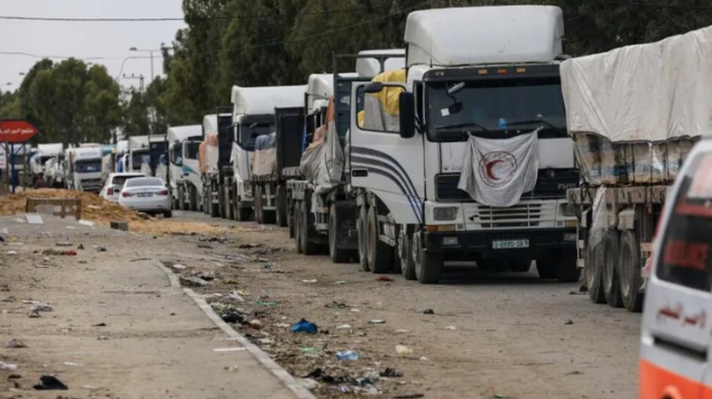 Convoi de peste 100 de camioane cu ajutoare alimentare din Gaza, jefuit de bărbați mascați