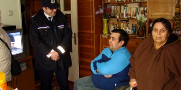 Jandarmii nemţeni au făcut ca donaţiile de Crăciun să devină tradiţie în oraş