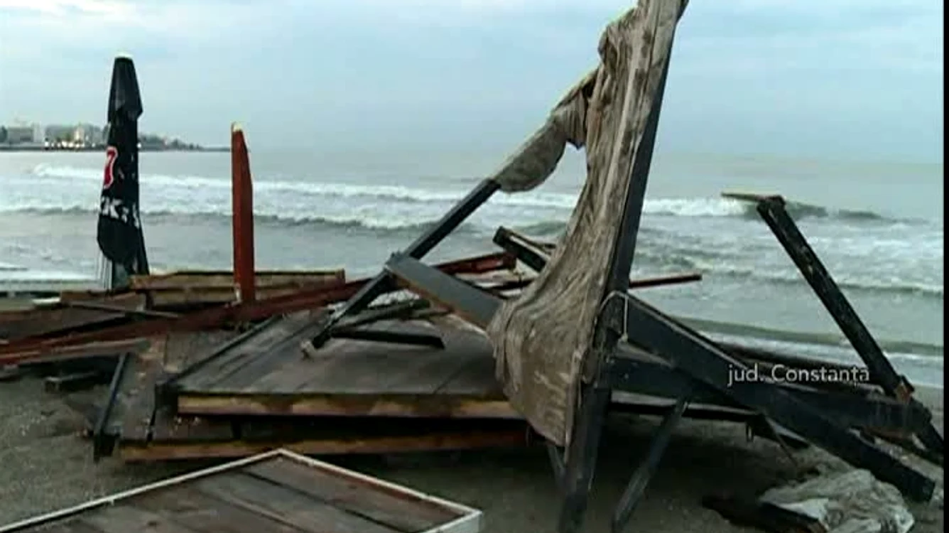
    Plajele au fost distruse de o furtunăFoto: RTV.net  