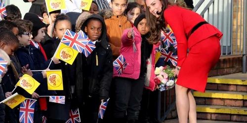 Catherine Ducesa de Cambridge participă la reuniunea Place2Be Big Assembly With Heads Together în cadrul Săptămânii Sănătăţii Mintale a Copiilor la Şcoala Primară Mitchell Brook în Londra Anglia FOTO Guliver / GettyImages / Chris Jackson