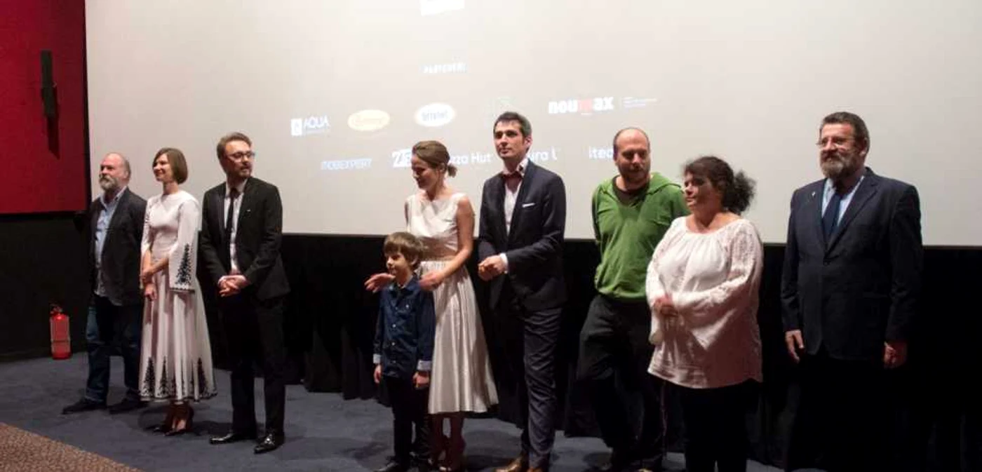Actorul Vlad Ivanov, producătoarea Oana Iancu, regizorul Călin Peter Netzer, actorii Diana Cavallioti şi Mircea Postelnicu, directorul de imagine Andrei Butică, monteurul Dana Bunescu şi actorul Adrian Titieni