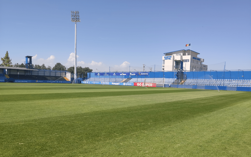 Farul Constanța întâlnește CFR Cluj pe stadionul de la Ovidiu. Jandarmii îi avertizează pe suporteri