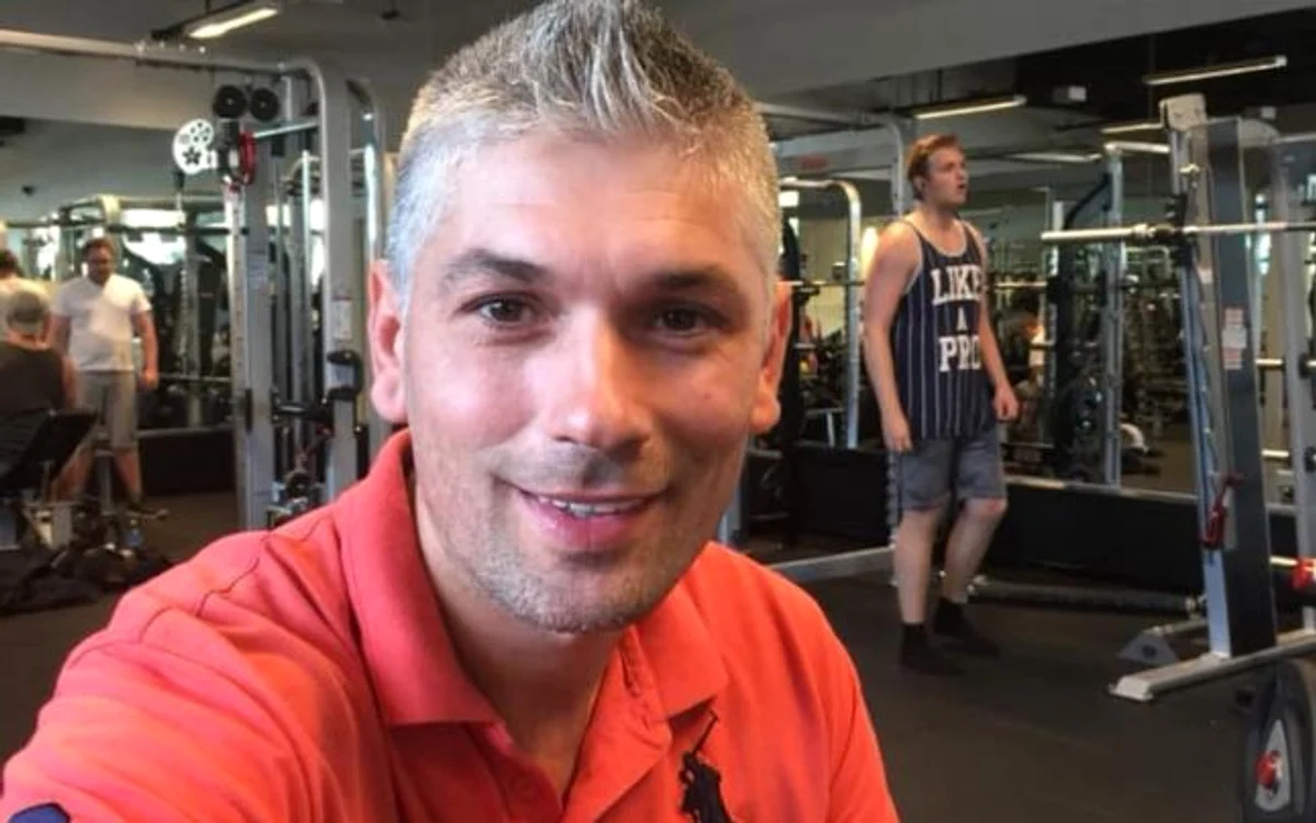 Răzvan Ştefănescu, la sală, într-o zi de „izolare” din Suedia. FOTO: Arhivă personală