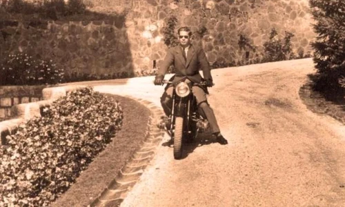 Povestea Monarhiei româneşti  Fotografii de epocă inedite jpeg