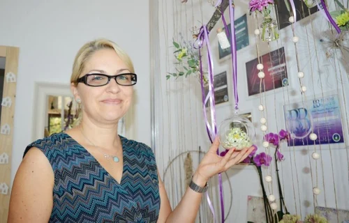 Laura Drăghici din Ploieşti - atelier de flori design Foto Dana Mihai