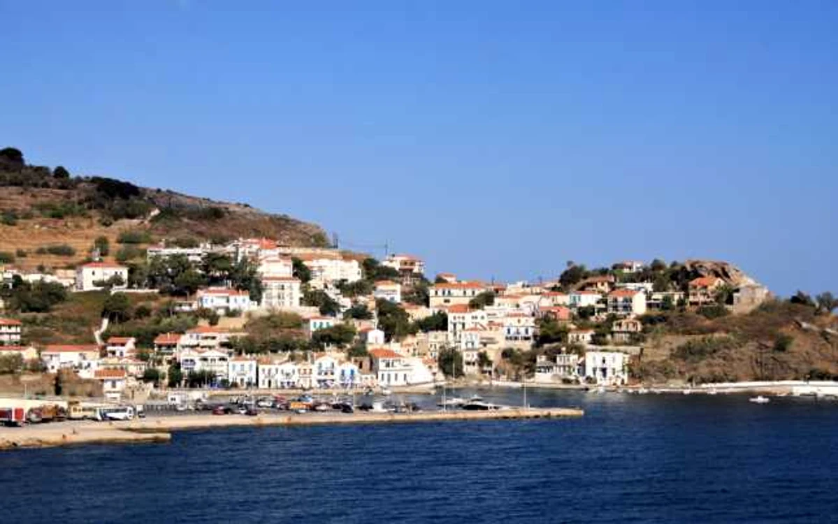 Ikaria este o insulă liniştită din Marea Egee. FOTO: greekboston.com