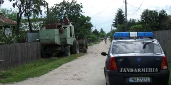 Jandarmii au descoperit marfa contrafăcută în timpul patrulării. Arhivă