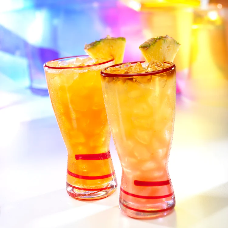 cocktail cu ananas, mango si rom jpeg