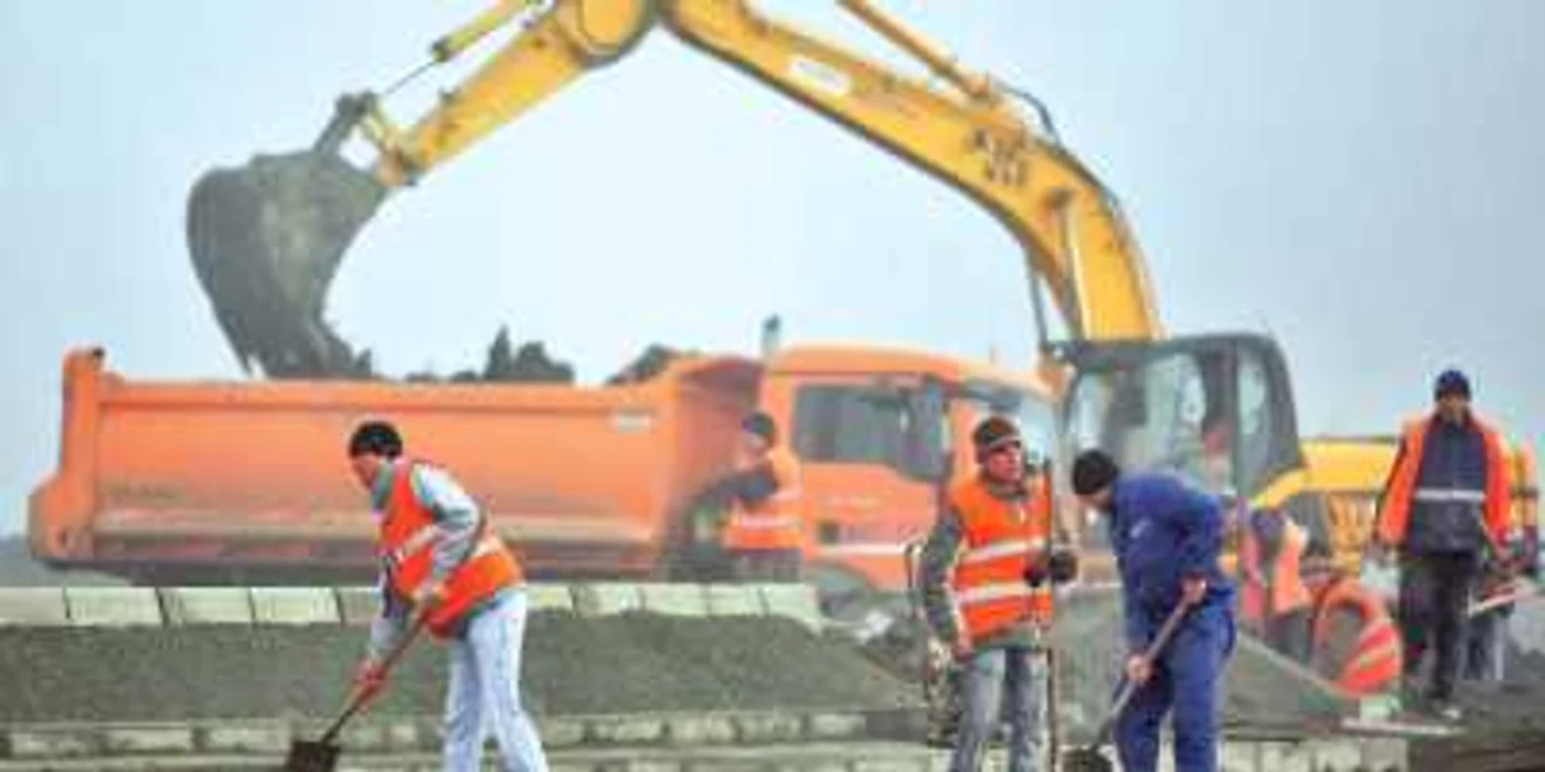 Cei mai mulţi moldoveni muncesc la şantierele de construcţii din Rusia
