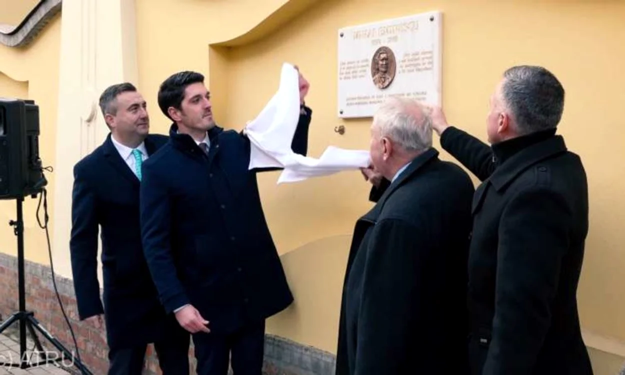 Momentul dezvelirii plăcii FOTO Comunitatea românească din Ungaria 