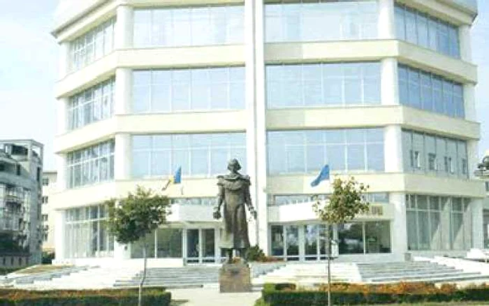 Clădirea a fost inaugurată în 1996 FOTO MA