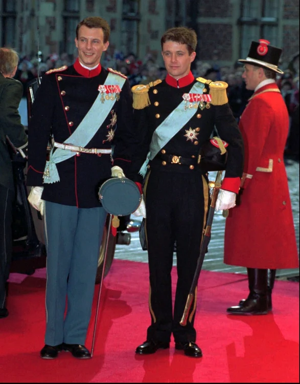 Joachim și Frederik ai Danemarcei în 1995. FOTO: Profimedia