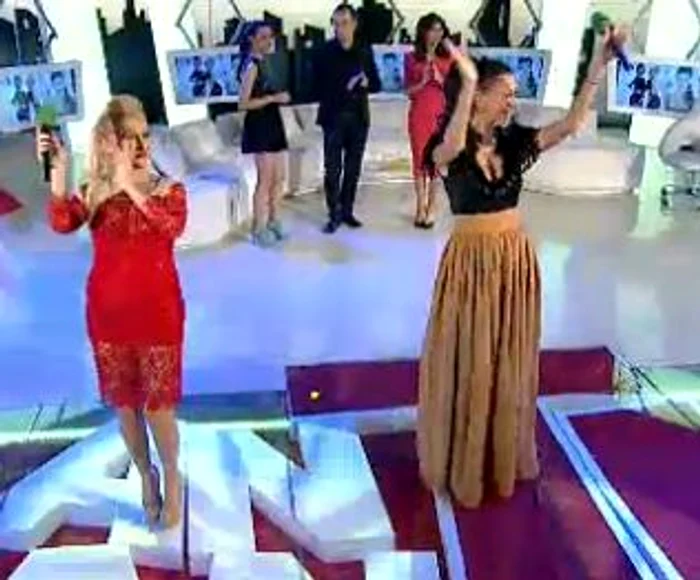 Rochiile fetelor de la Bambi sunt creaţia Ralucăi (captură: Acasă TV)